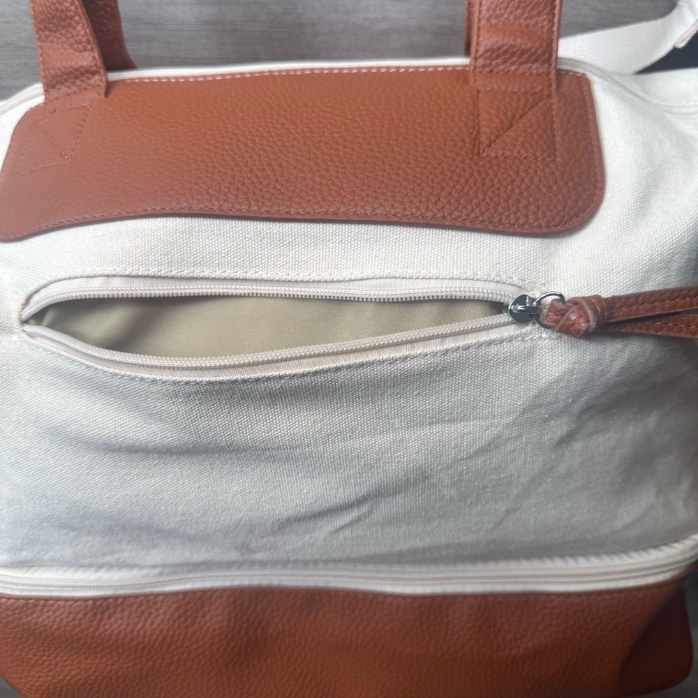 Graf Lantz Faux Leather & Canvas Weekender Summer Tote - Picture 15 of 15